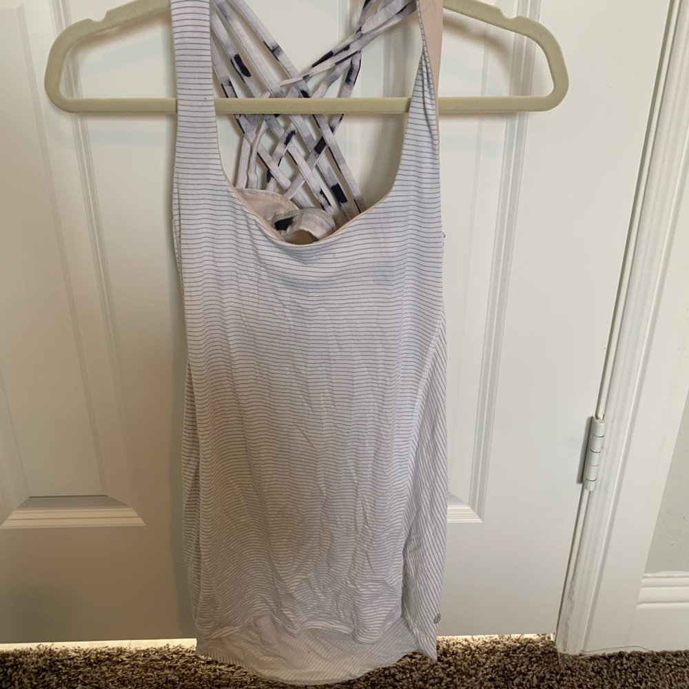 Lululemon top